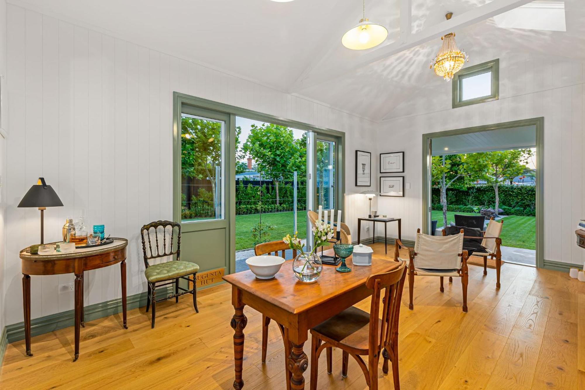 Vila Augusta Hut Auckland Exteriér fotografie